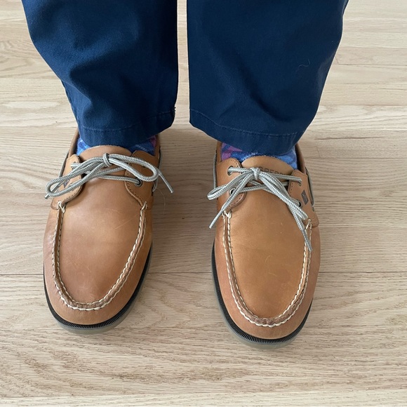 Tan Sperry Top-Siders - Picture 2 of 4